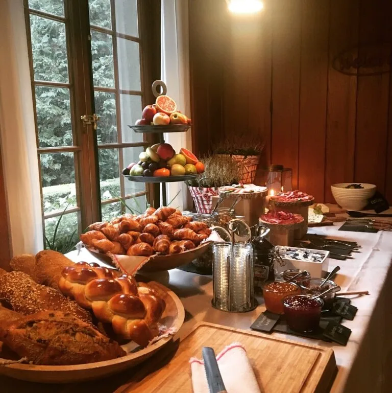 Brunch Buffet II 768x769