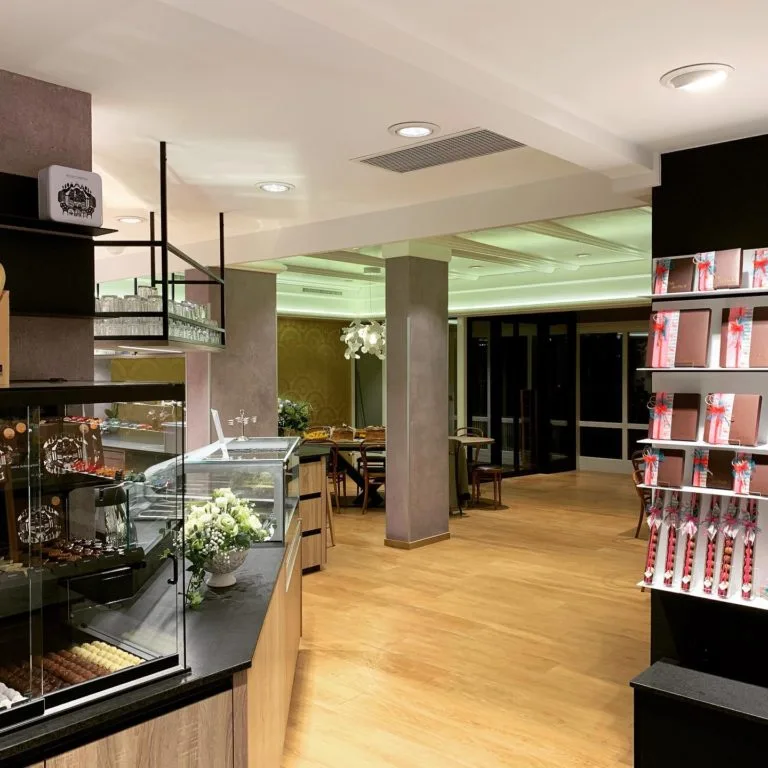 B8F7D684 939B 4A29 A968 825A1BA38881 768x768