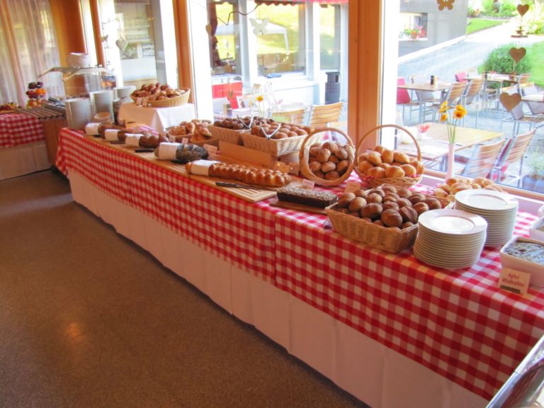 Stump's Alpenrose Brotbuffet klein 768x576