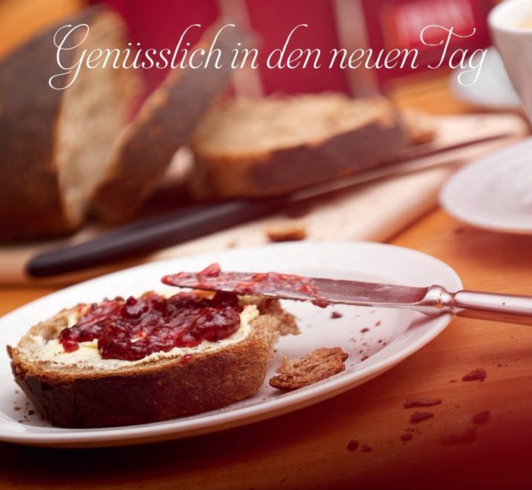 Wochenend Deluxe-Brunch-Turm bei Heini Conditorei am Falkenplatz - im Herzen der Altstadt SChwarzer Peter mit hausgemachter Konfi 4 768x707