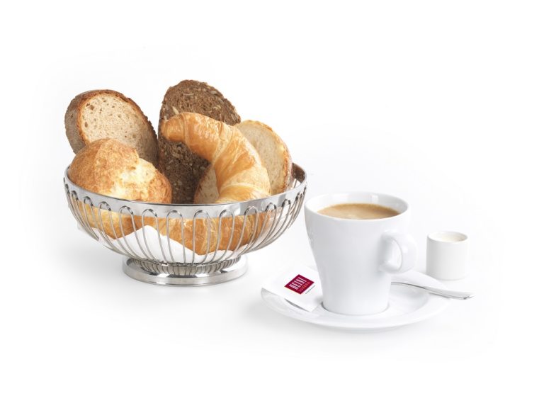 Wochenend Deluxe-Brunch-Turm bei Heini Conditorei am Falkenplatz - im Herzen der Altstadt heini kaffe gipfeli 768x576