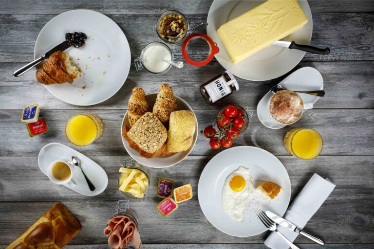 Brunch Schiff 2 wtb 1 768x512