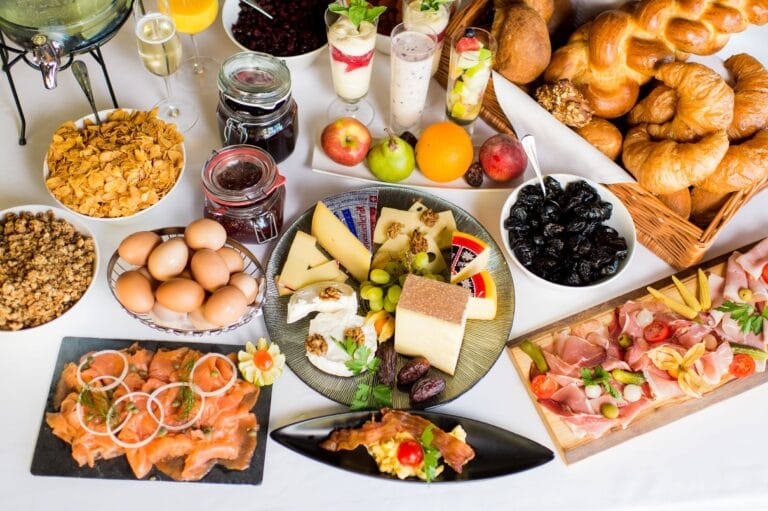 Hotel UTO KULM UK 01 06 Event Sontagsbrunch Closeup 027 new 768x511