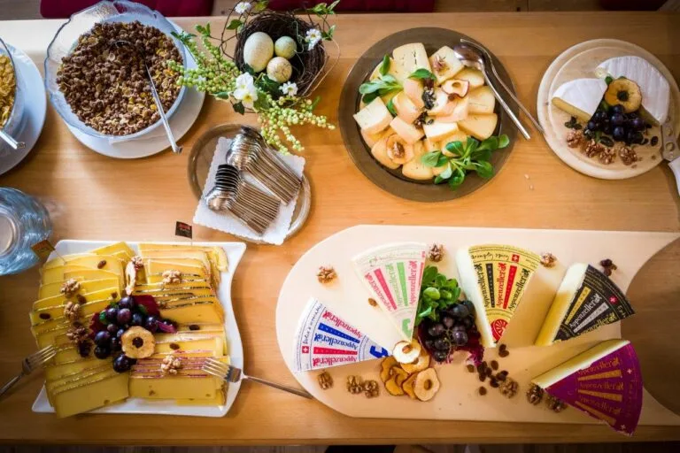 Dorfhus Gupf Zmorgebuffet 26 768x512