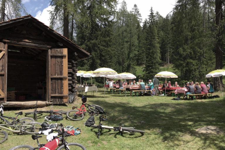 Grischa - DAS Hotel Davos grischa brunch 2 768x512