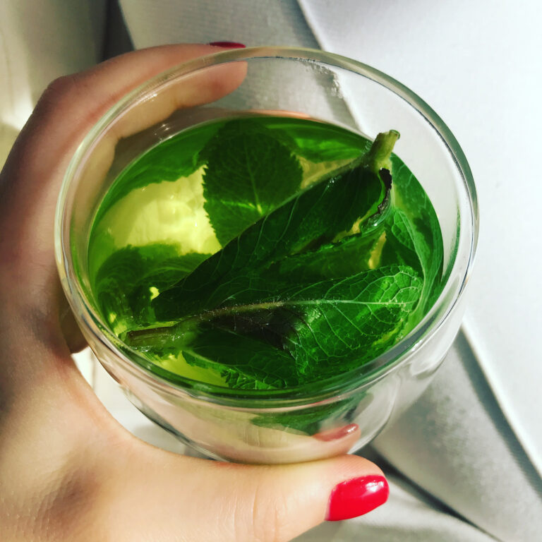 Teehaus UMAMI 6C3CAB9F 1D5D 4F72 BFD1 211B95B3404A 768x768