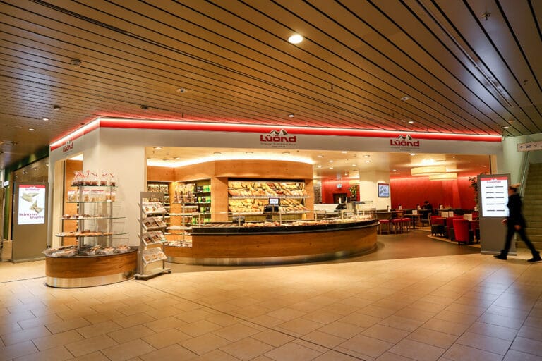 Lüönd Schwyzer Qualitätskonditorei, Filiale Seewen Markt, Seewen/SZ MC 2014 01 768x512