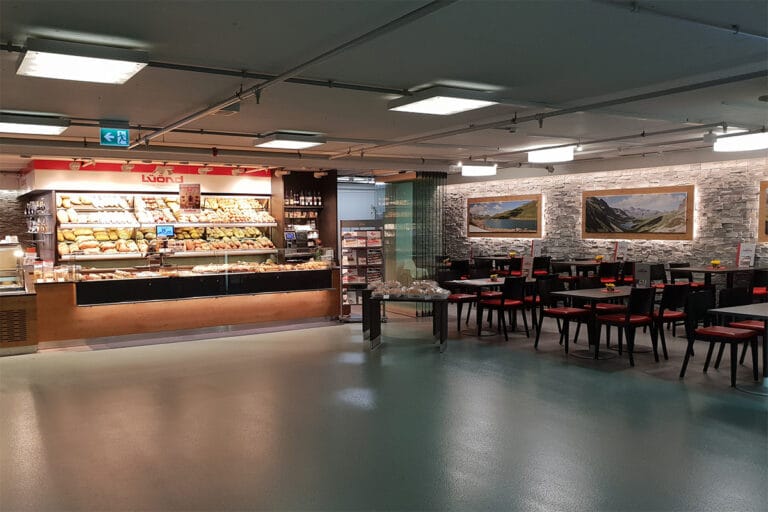 Lüönd Schwyzer Qualitätskonditorei, Filiale Seewen Markt, Seewen/SZ Seewen Markt 2018 02 768x512