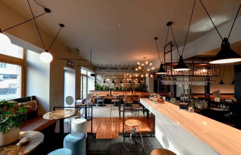 Muttertagsbrunch Bar Spiegel Custom 768x493