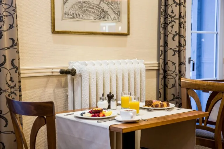 Hotel Schweizerhof Basel - Heritage Breakfast Hotel Schweizerhof2018 0296verkleinert 768x512