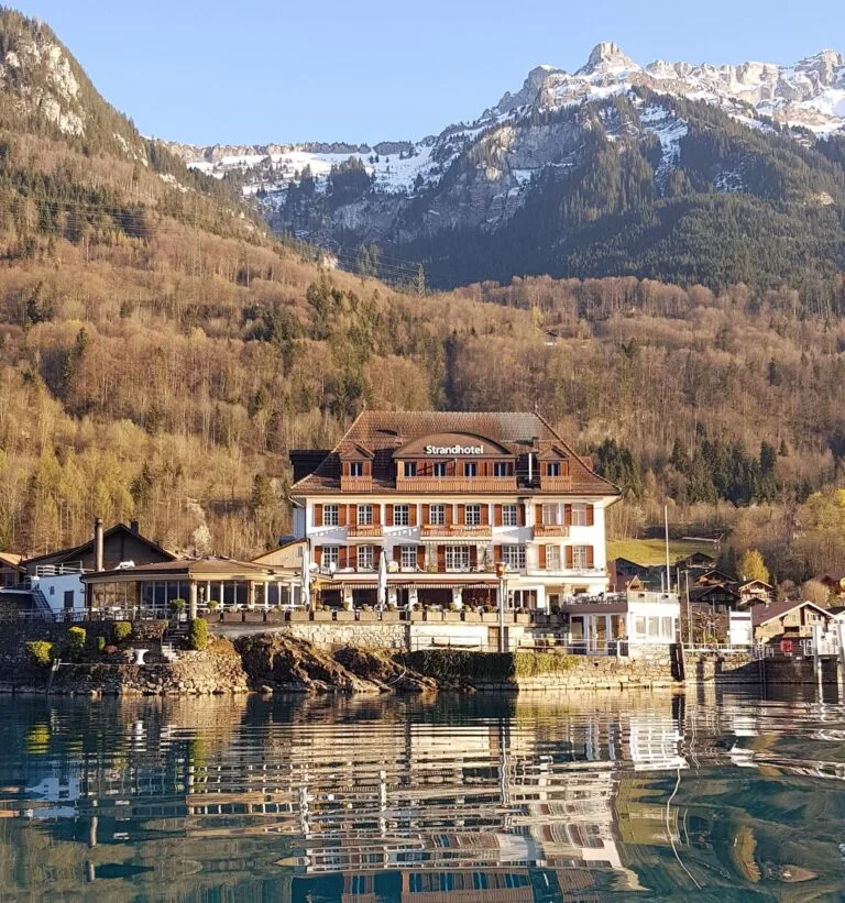 Sonntagsbrunch in Bern – Die besten Brunch-Adressen Strandhotel Ansicht See 2 kleiner 768x821