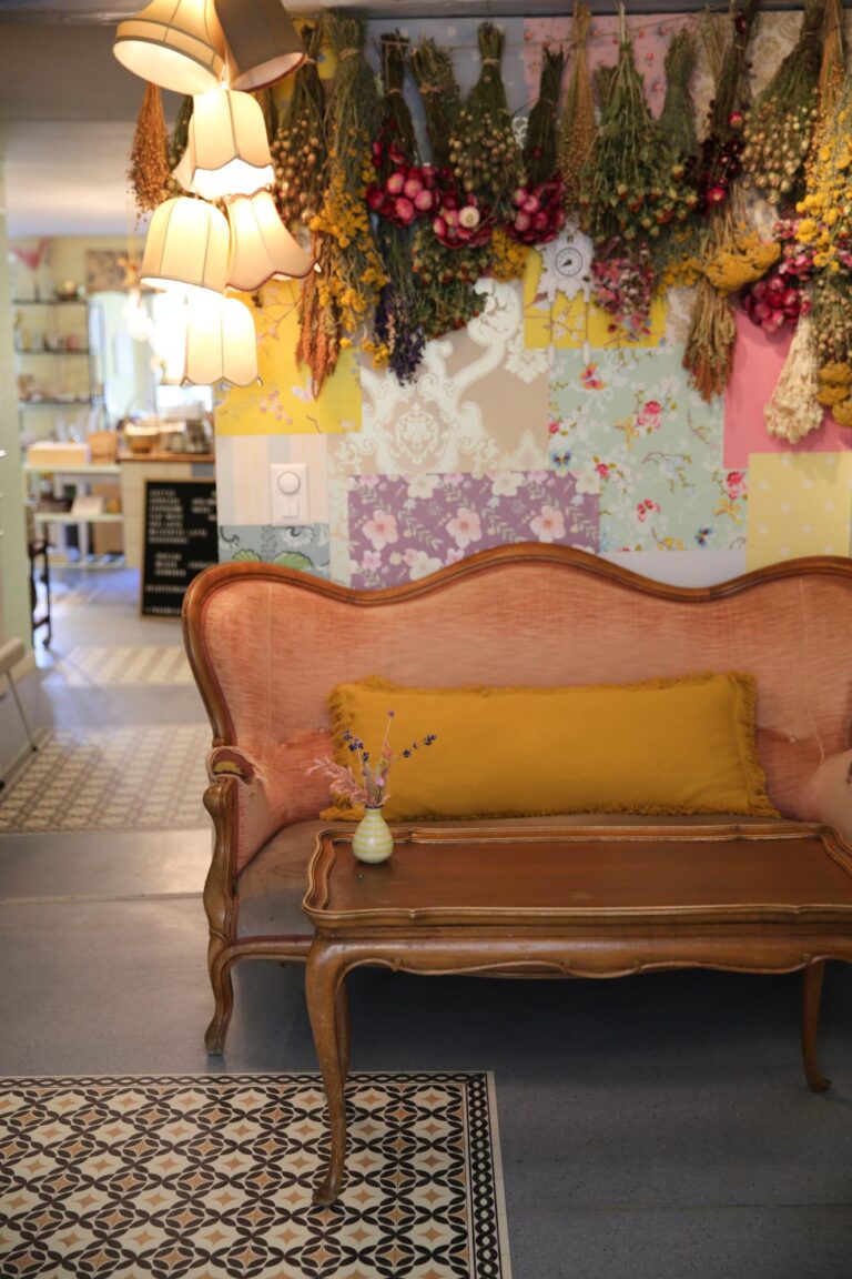 Frau Meise WhatsApp Image 2021 04 14 at 16.10.28 768x1152