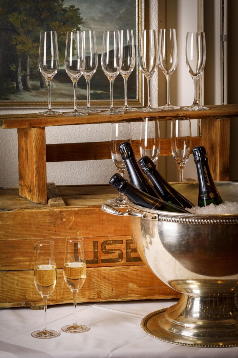 Hotel Hirschen Wildhaus 2019 Frühstück HotelFotograf.ch Jeronimo Vilaplana 06 min2 768x1153