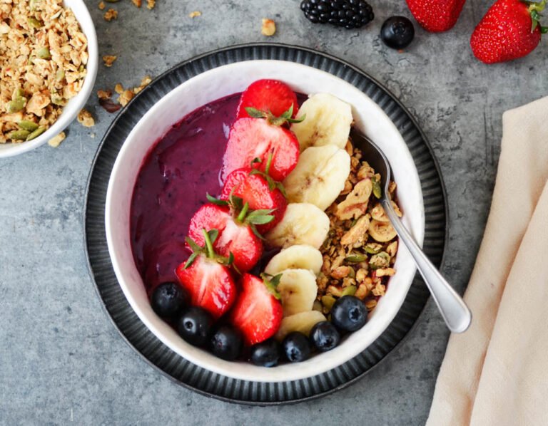 AcaiBowl mitDeko Serviette 1 2 768x598
