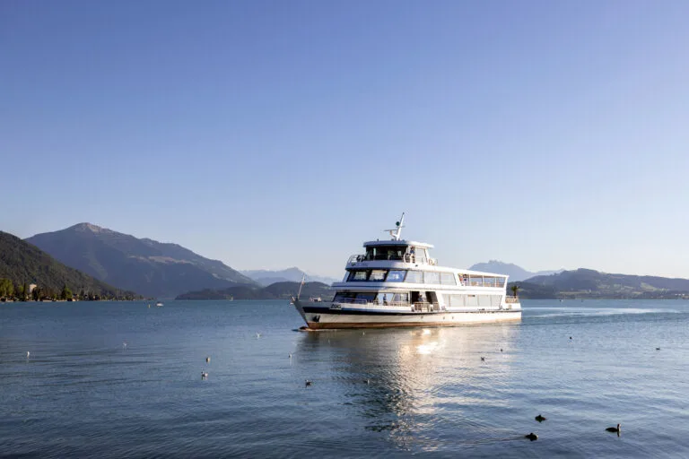 Sonntagsbrunch in Zug – Die schönsten Brunch-Locations Zugersee Brunchschiff 1 768x512