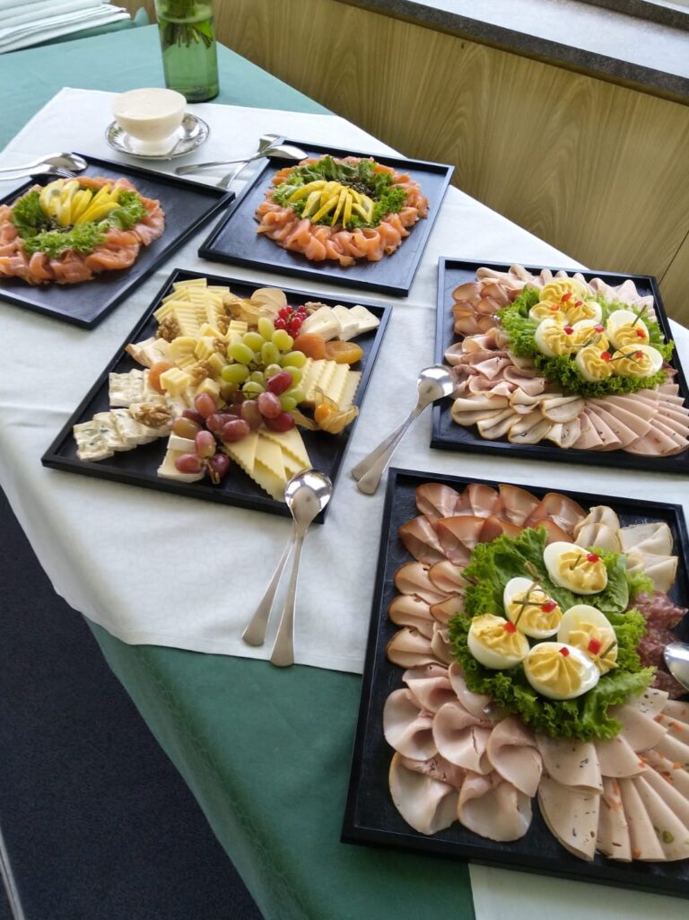 MS Rhystern brunch klein 768x1025