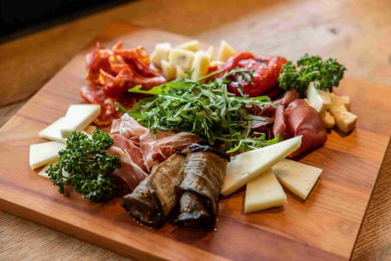 Petrus 2023 04 20 tavolata 2377 768x512