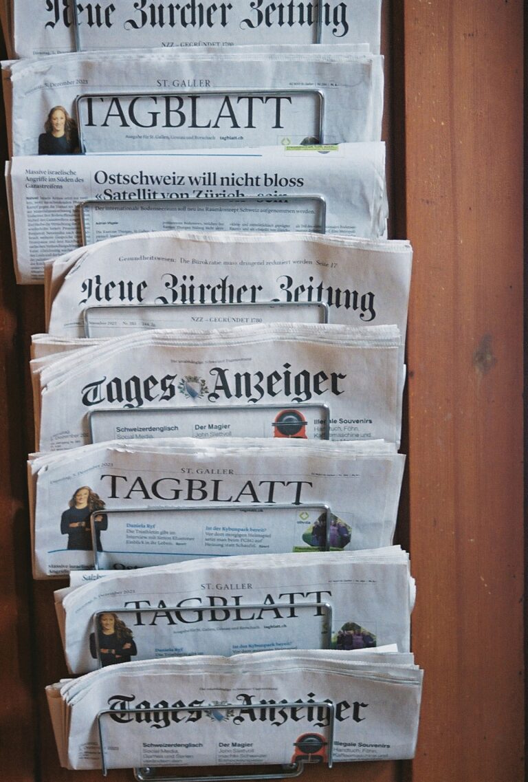 Zeitungen Kopie 2 768x1137