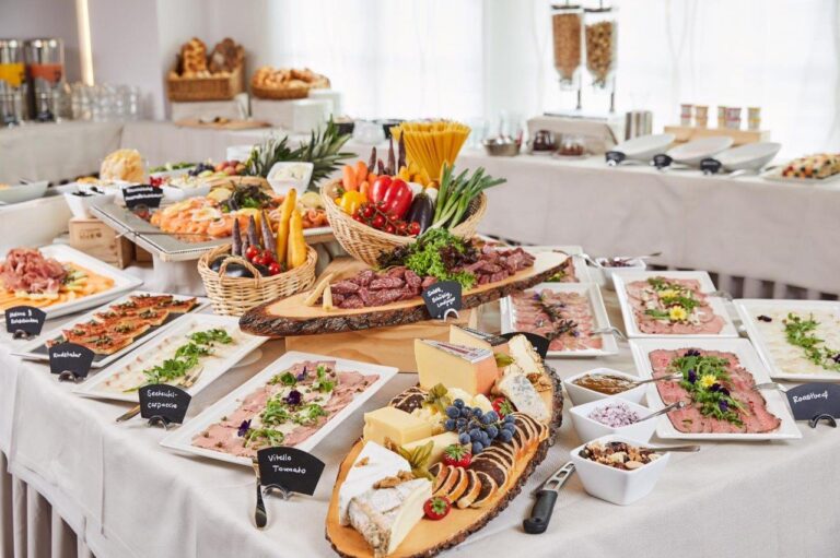 Hotel Banana City TSXE8627 768x511