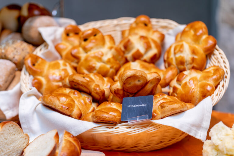 0011 AN 0008 web 768x512