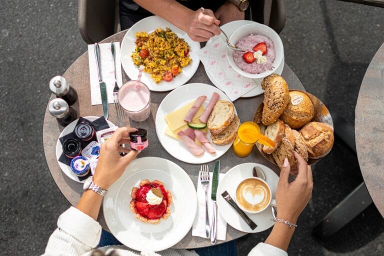 Brunch Outdoor 768x512