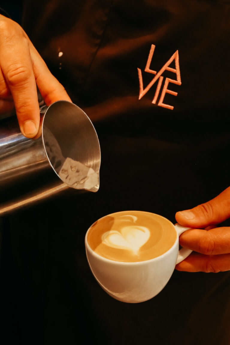 La vie en rose Kaffee 1 768x1152