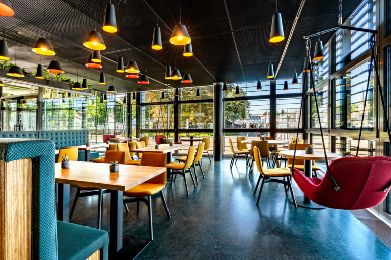 Le Piaf Innenarchitektur KKL 02767 Foto Clara Tuma 768x512