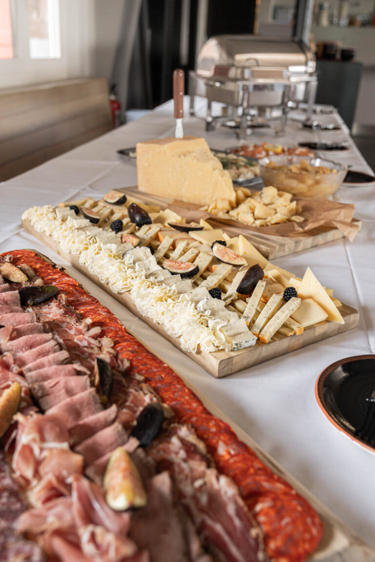 Käse- und Fleischplatte Käse- und Fleischplatte