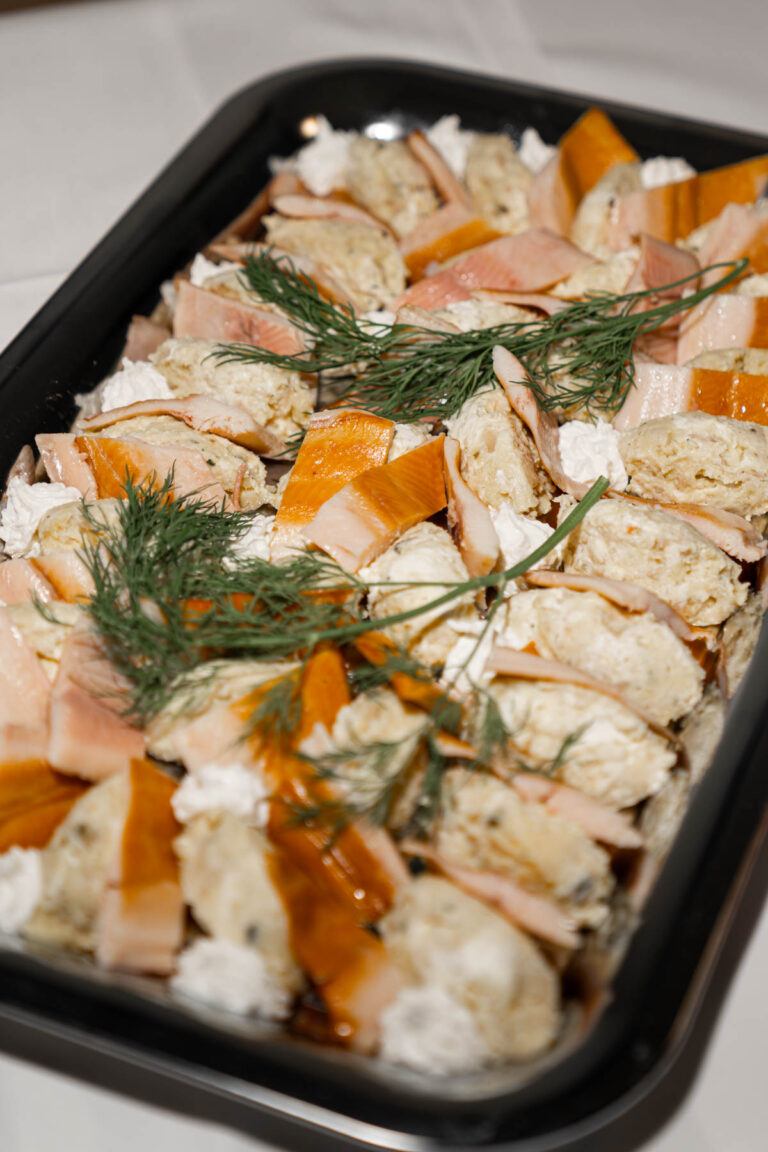 Bergrestaurant Tschentenalp 250525 deeds yoanndonze Tschentenbahnen DSC3745 Brunch 768x1152