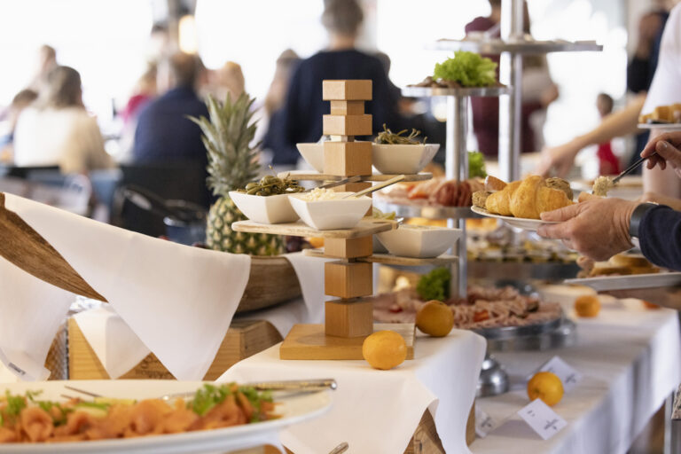 Zugersee Schifffahrt Zugerschifffahrt Samichlausbrunch 049 768x512