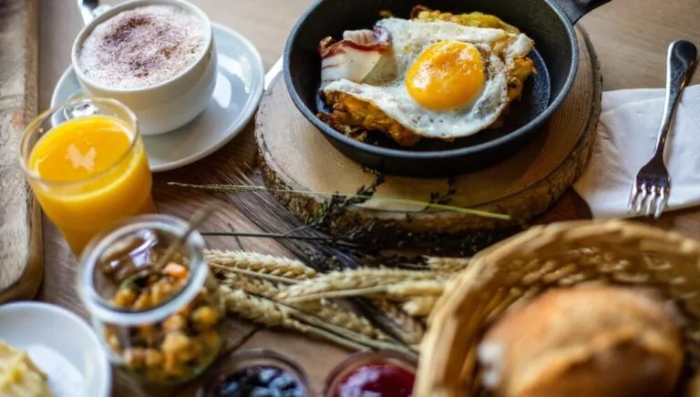 Sonntagsbrunch in Luzern – Die besten Brunch-Locations buurezmorge restaurant agrovision burgrain 19 768x436