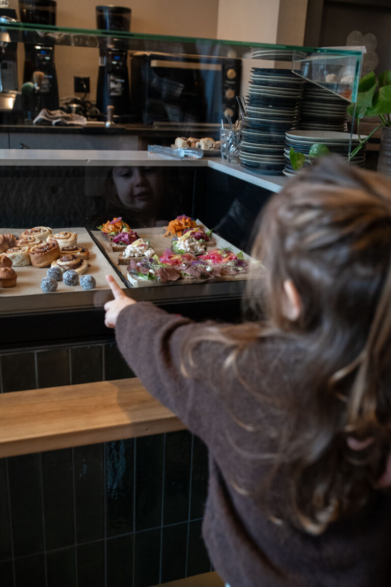 D83080A5 8819 4DEE A2EA 1C0676C0E151 768x1152