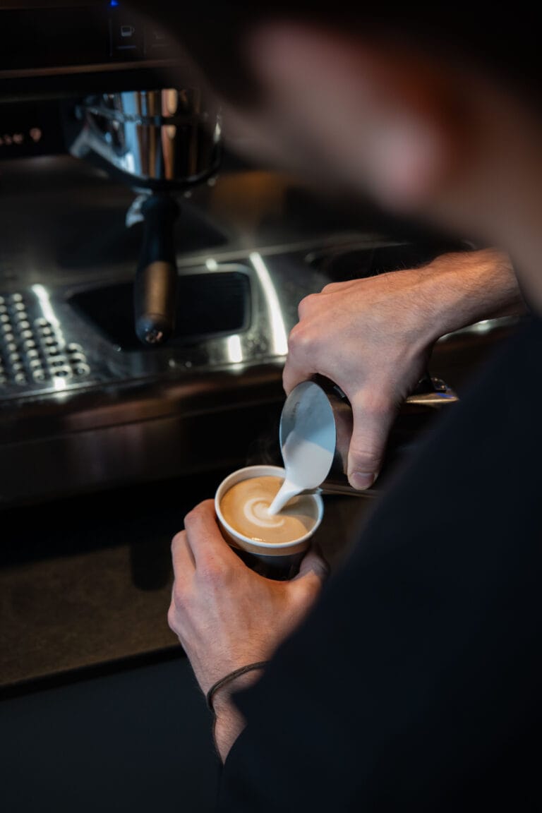 FD62DC2E 66B9 4619 85A2 BB855BDFD2D8 768x1152