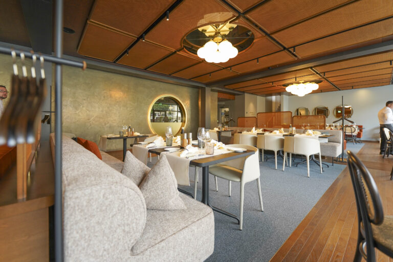 freienhof schiff 12 768x512