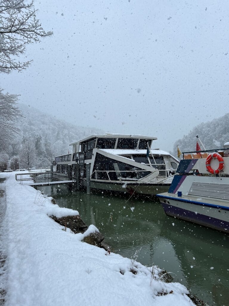 Standort Rhystern Toessegg im Schnee klein 768x1024